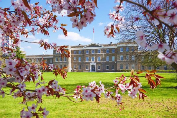 Đại học Queen’s Belfast